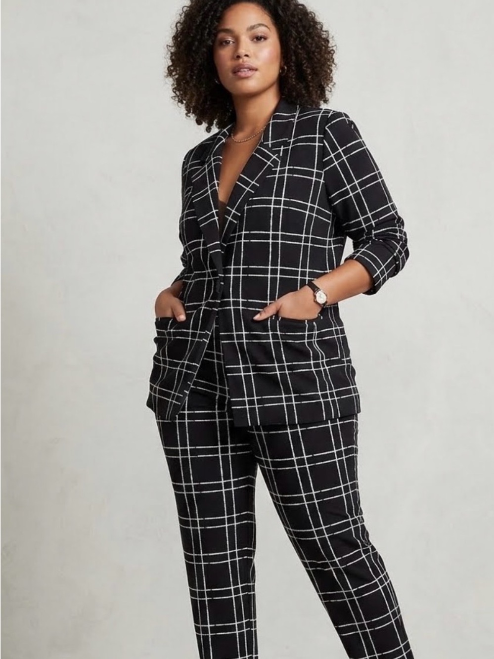 SHEIN Black and White Blazer & matching crop pants for a Bold Statement